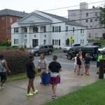 Students move their belongings into Crudup Hall. (AJ Reynolds/Brenau University)