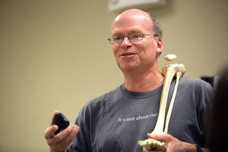 Jim Lewis, associate professor of physical therapy at Brenau, leads a group of first-year occupational therapy students in an anatomy class.