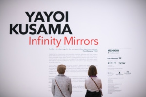 Brenau community visits Yayoi Kusama 'Infinity Mirrors' exhibit
